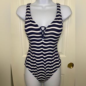 Tommy Bahama Reversible Striped/polka dot Lace Up Back Navy Blue/white size 6
